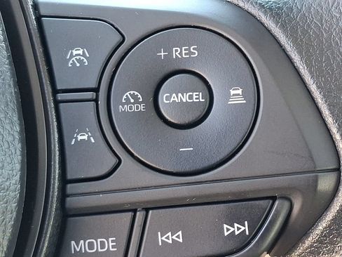 Used 2025 Toyota Corolla Cross L FWD image 21