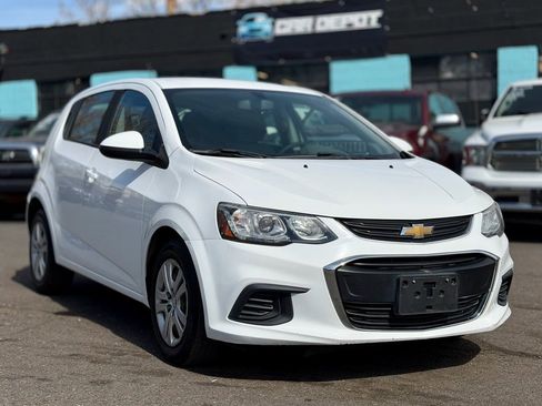 Used 2017 Chevrolet Sonic LT FWD image 1