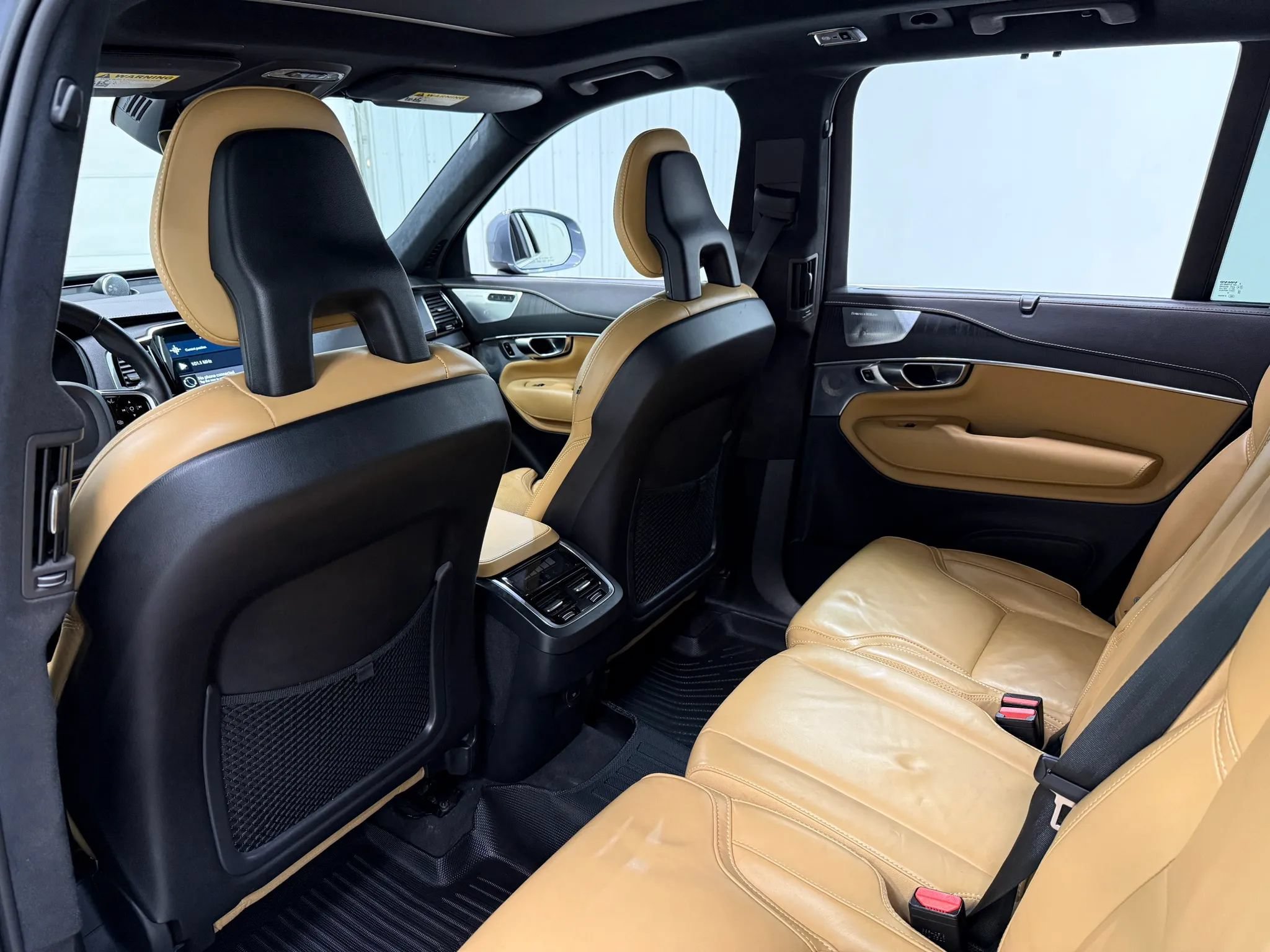 Used 2021 Volvo XC90 T6 Inscription w/ Lounge Package AWD/4WD image 16