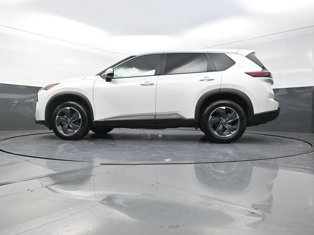 Used 2024 Nissan Rogue SV FWD image 34