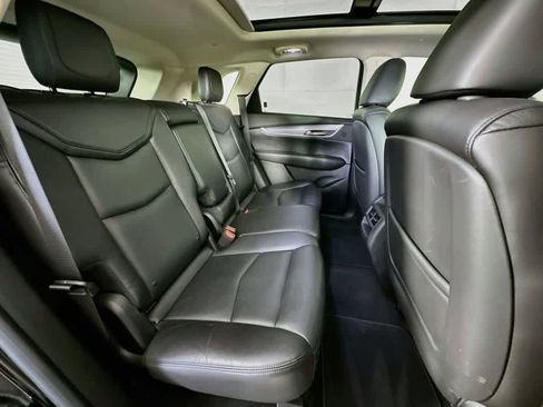 Used 2017 Cadillac XT5 Luxury w/ Driver Awareness Package AWD/4WD image 33