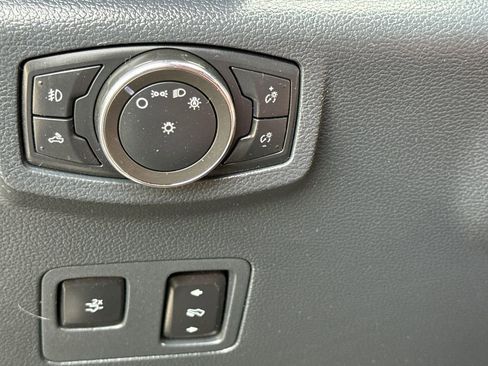 Used 2022 Ford F450 Platinum w/ FX4 Off-Road Package image 23