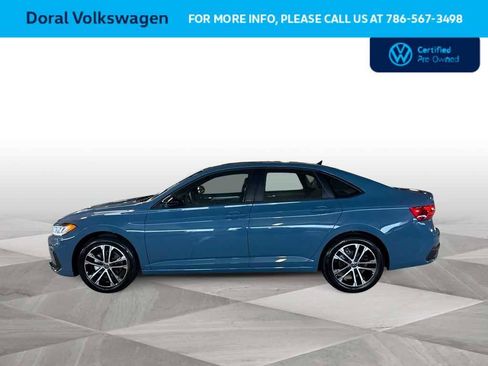 Used 2025 Volkswagen Jetta Sport image 5