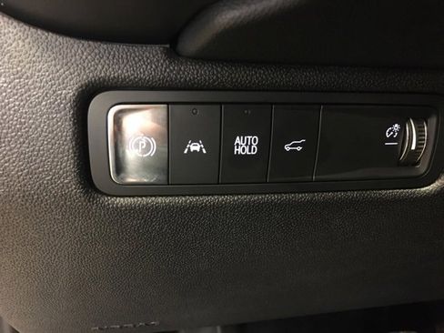 Used 2024 Chevrolet Equinox EV RS image 31