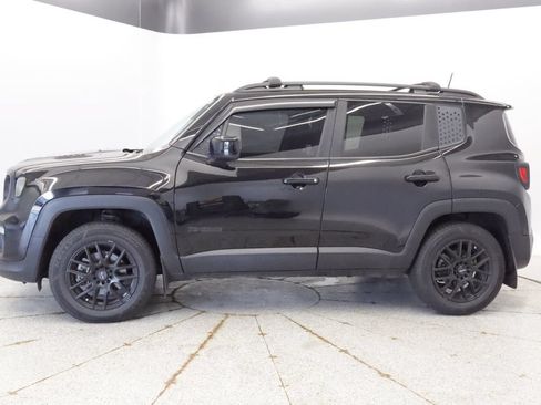 Certified 2020 Jeep Renegade Latitude w/ Cold Weather Group AWD/4WD image 2