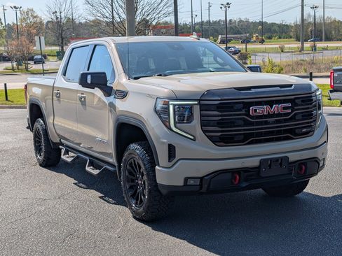 Used 2023 GMC Sierra 1500 AT4X AWD/4WD image 4