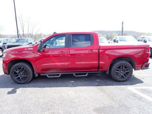 Used 2022 Chevrolet Silverado 1500 RST image 2