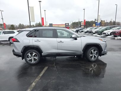 New 2025 Toyota RAV4 SE