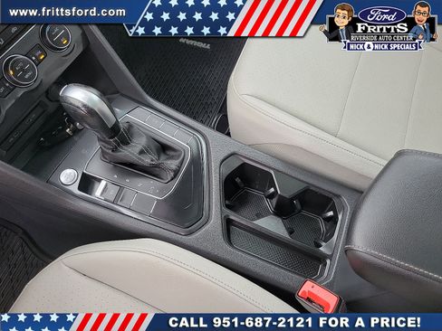 Used 2021 Volkswagen Tiguan SE w/ Panoramic Sunroof Package FWD image 8