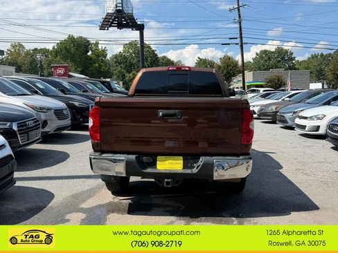 Used 2017 Toyota Tundra SR5 w/ SR5 Upgrade Package RWD image 2