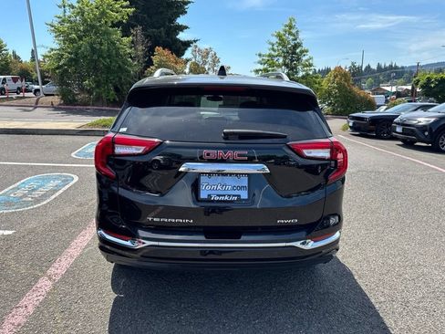 Used 2022 GMC Terrain Denali w/ Black Diamond Edition AWD/4WD image 9