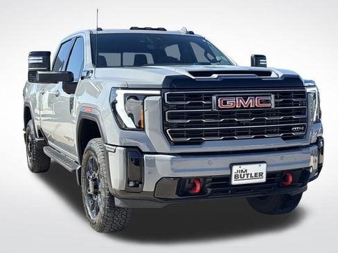 Used 2025 GMC Sierra 2500 AT4 w/ AT4 Premium Plus Package image 9