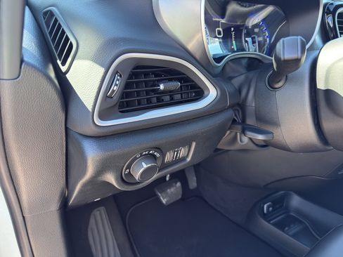 New 2026 Chrysler Voyager LX FWD image 14