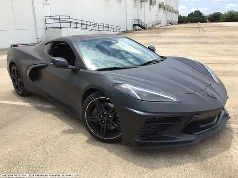 Used 2024 Chevrolet Corvette Stingray Preferred Cpe w/ Z51 Performance Package RWD image 4