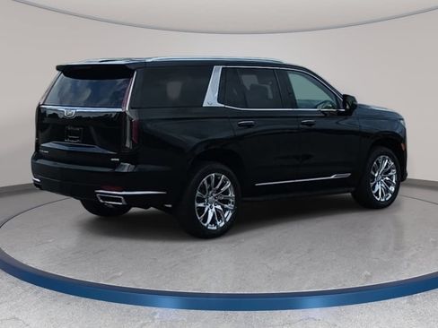 Used 2022 Cadillac Escalade Premium Luxury w/ LPO, Radiant Package AWD/4WD image 5