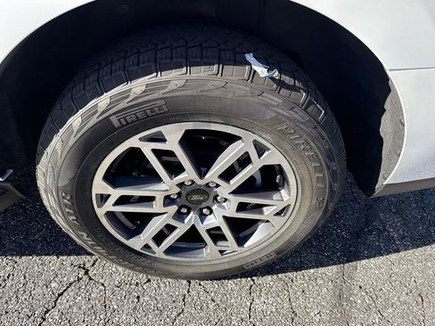 Used 2025 Ford Expedition Active image 22