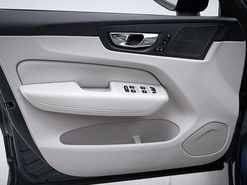 Certified 2023 Volvo XC60 B5 Plus w/ Climate Package image 10