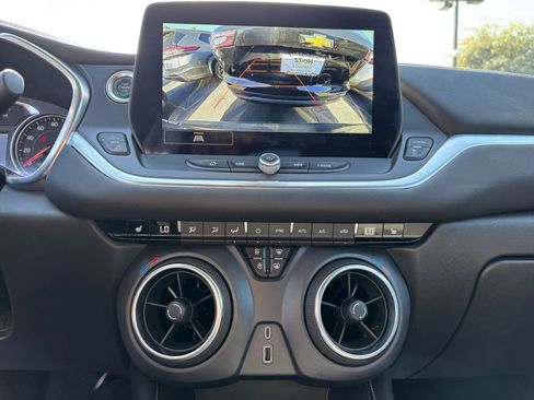 Used 2025 Chevrolet Blazer LT image 17