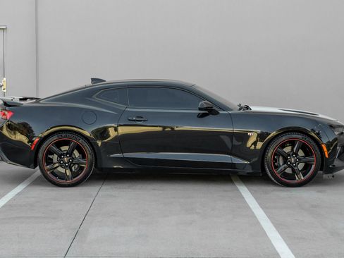Used 2016 Chevrolet Camaro SS RWD image 3