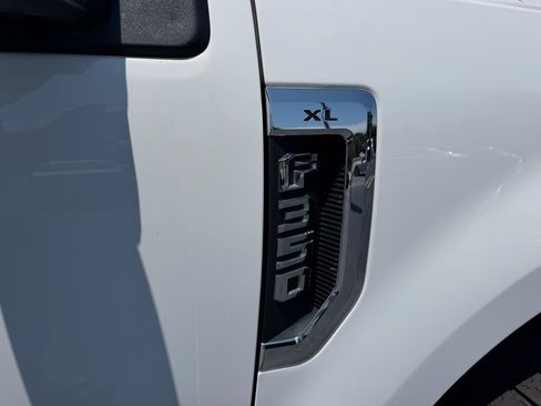 Used 2020 Ford F350 XL w/ Power Equipment Group AWD/4WD image 34