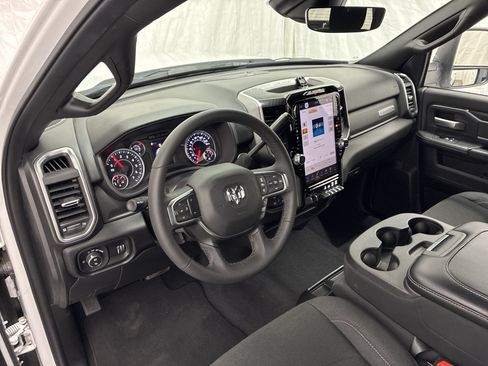 Certified 2025 RAM 2500 Big Horn AWD/4WD image 17