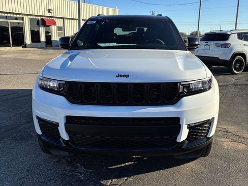 New 2025 Jeep Grand Cherokee L Limited image 9