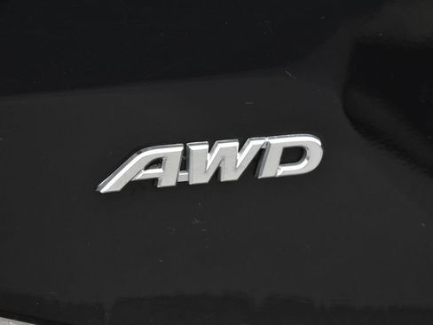 Used 2022 Toyota RAV4 LE AWD/4WD image 34