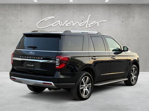 Used 2022 Ford Expedition Limited image 16