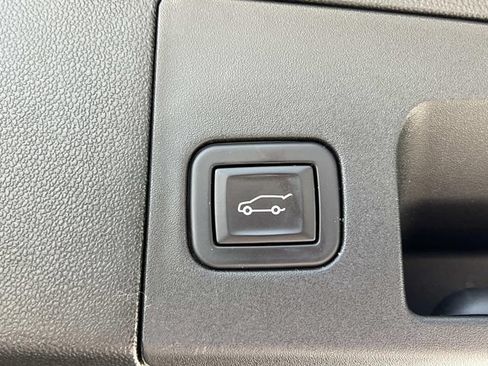 Certified 2023 Cadillac XT5 Premium Luxury w/ Technology Package AWD/4WD image 12