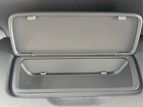 Used 2023 Chevrolet Silverado 1500 Custom image 31