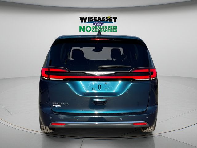 Used 2024 Chrysler Pacifica Touring-L FWD image 29