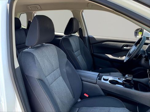 Certified 2026 Nissan Rogue SV AWD/4WD image 28