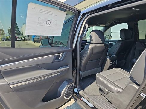 New 2025 Buick Enclave Preferred w/ Power Package image 18