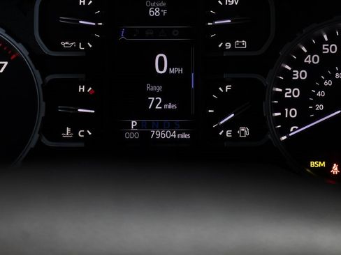 Used 2019 Toyota Tundra SR5 w/ SR5 Convenience Package image 28