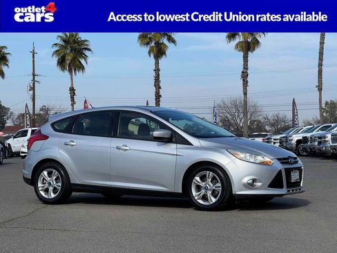 Used 2012 Ford Focus SE image 1