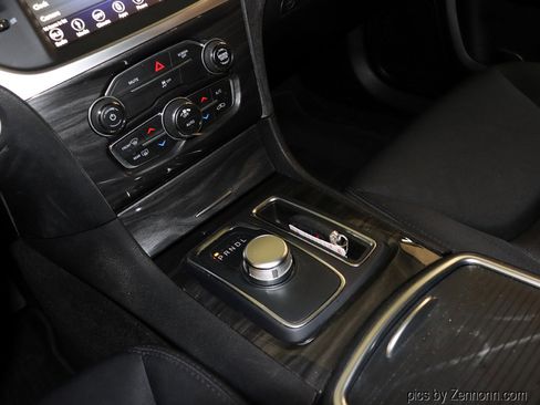 Used 2018 Chrysler 300 Touring image 24