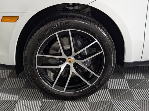 New 2026 Porsche Macan AWD/4WD image 11