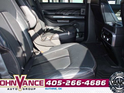 Used 2019 Ford Expedition Platinum image 25