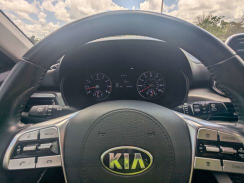 Used 2020 Kia Telluride LX FWD image 36