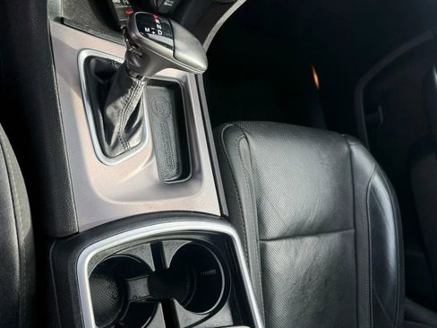 Used 2019 Dodge Charger SXT w/ Leather Interior Group image 14