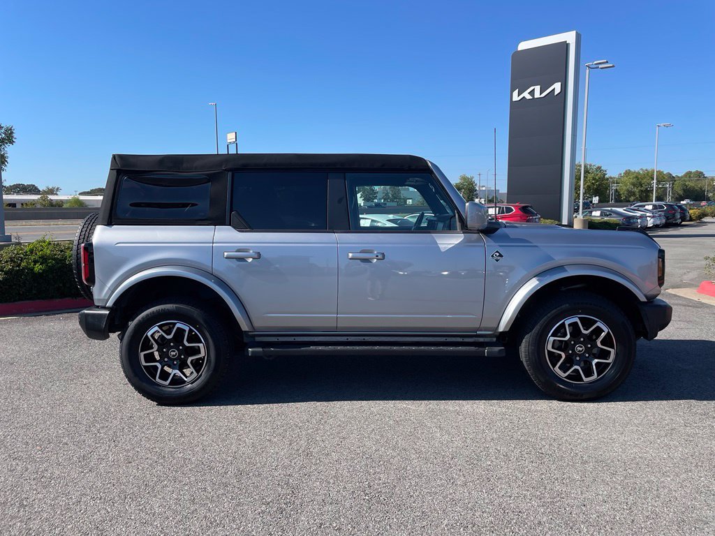 Used 2024 Ford Bronco Outer Banks AWD/4WD image 9