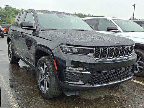 New 2025 Jeep Grand Cherokee Limited image 3
