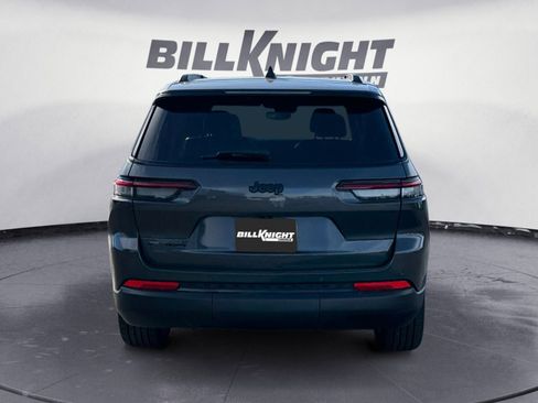 Used 2022 Jeep Grand Cherokee L Laredo image 4