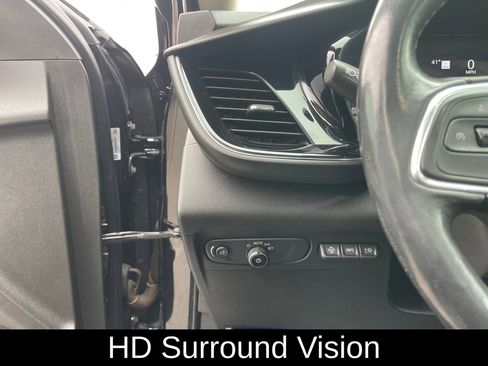 Used 2022 Buick Envision Avenir w/ Technology Package II image 17