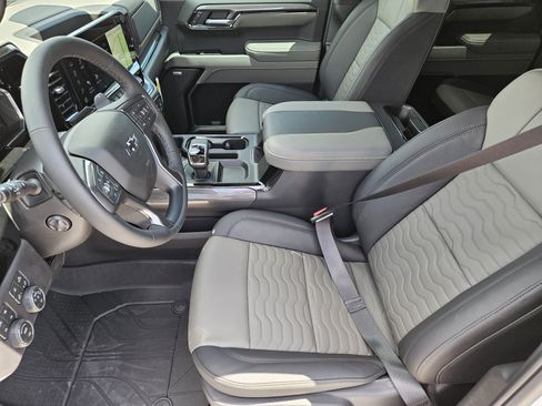 New 2026 Chevrolet Silverado 1500 ZR2 w/ Dark Appearance Package AWD/4WD image 9