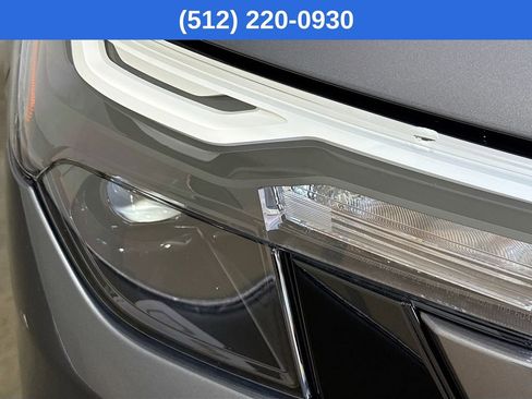 Used 2025 Subaru Forester Premium image 39