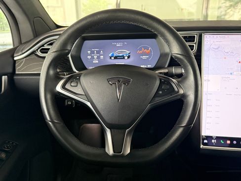 Used 2016 Tesla Model X 60D image 14