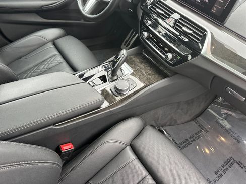 Used 2022 BMW 540i w/ M Sport Package image 15