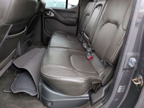 Used 2015 Nissan Frontier PRO-4X w/ Pro-4x Luxury Package image 29