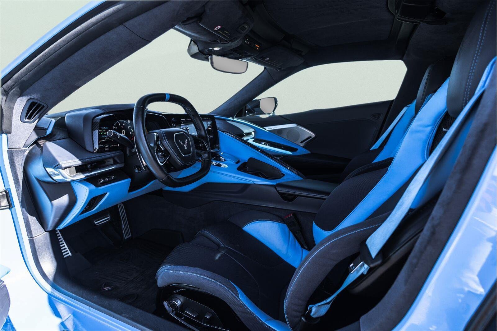 Used 2023 Chevrolet Corvette Stingray Premium Cpe w/ Z51 Performance Package RWD image 17